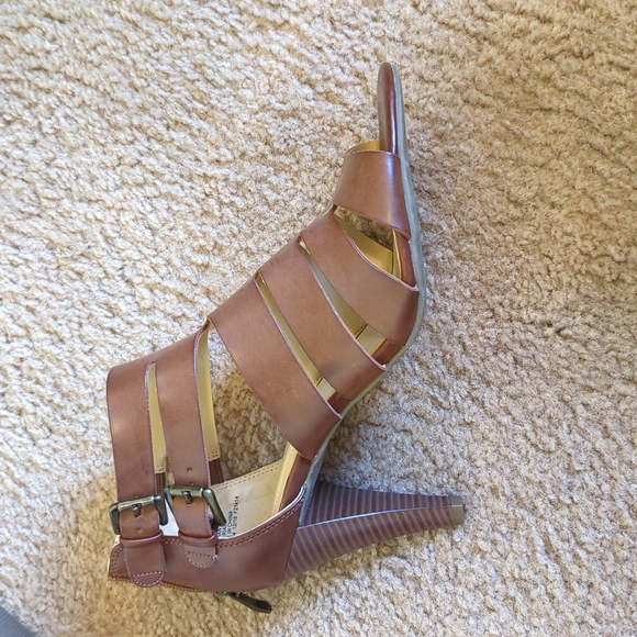 Liz Claiborne Heels - Picture 4 of 4